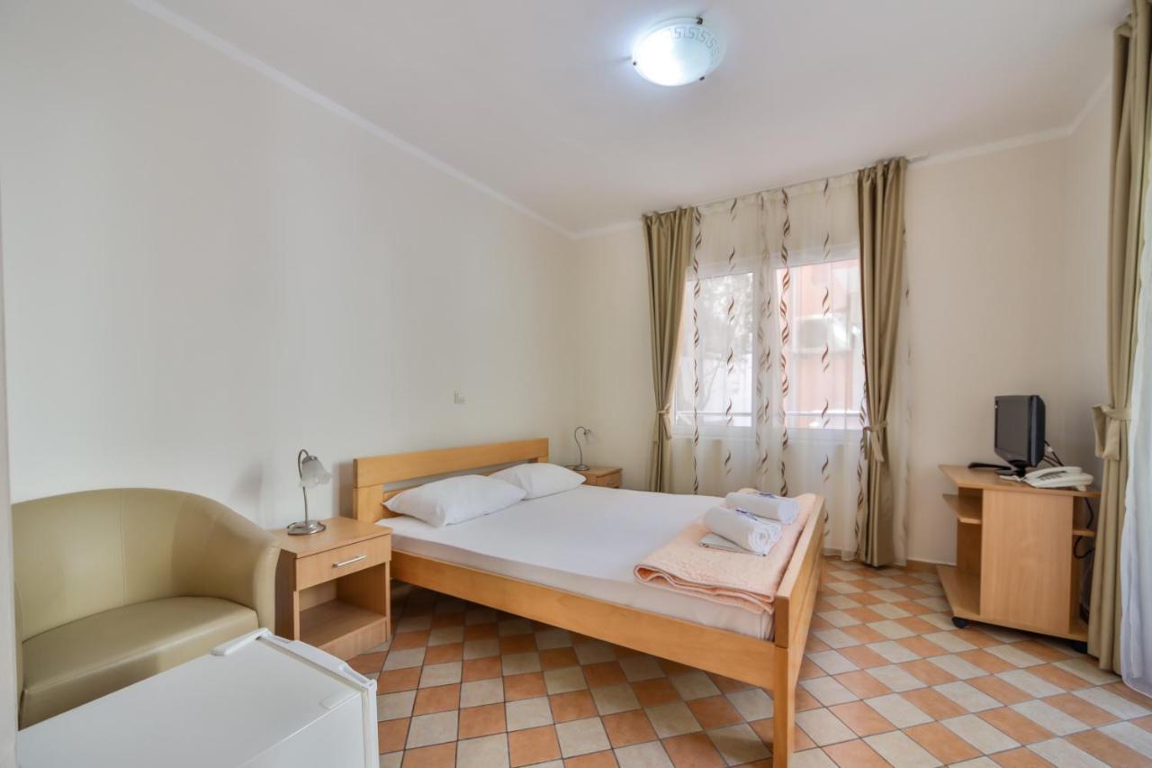Garni Hotel Koral ブドヴァ エクステリア 写真
