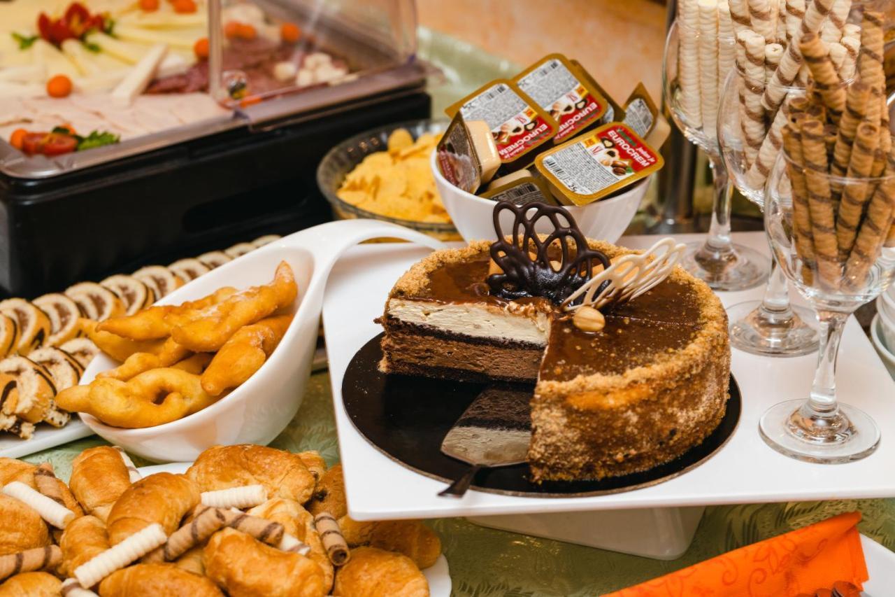Garni Hotel Koral ブドヴァ エクステリア 写真