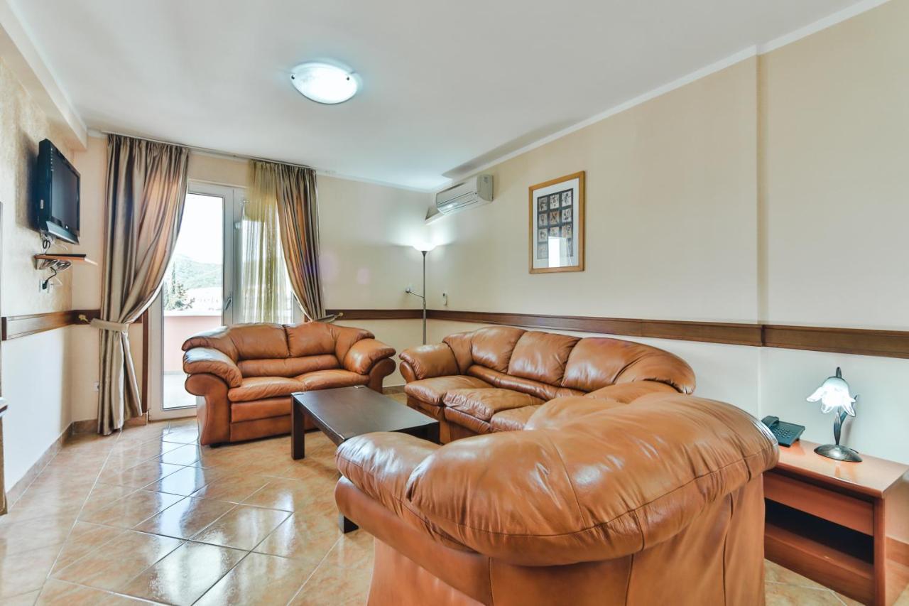 Garni Hotel Koral ブドヴァ エクステリア 写真