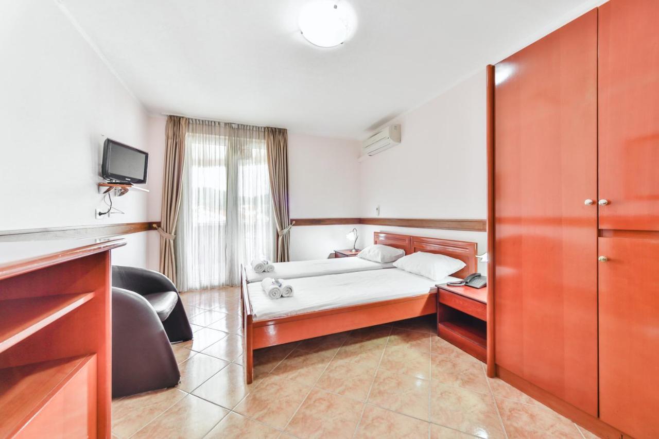 Garni Hotel Koral ブドヴァ エクステリア 写真