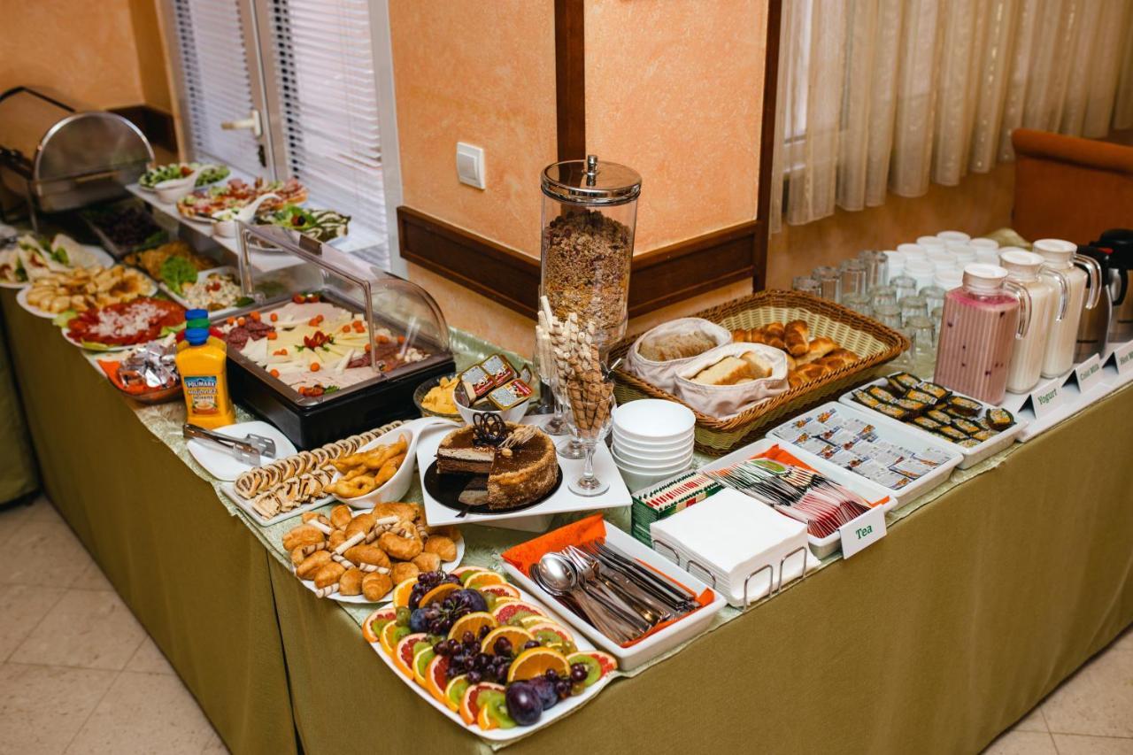 Garni Hotel Koral ブドヴァ エクステリア 写真
