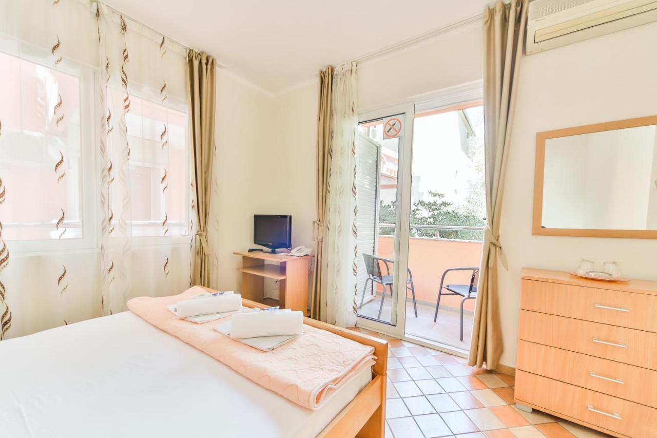 Garni Hotel Koral ブドヴァ エクステリア 写真