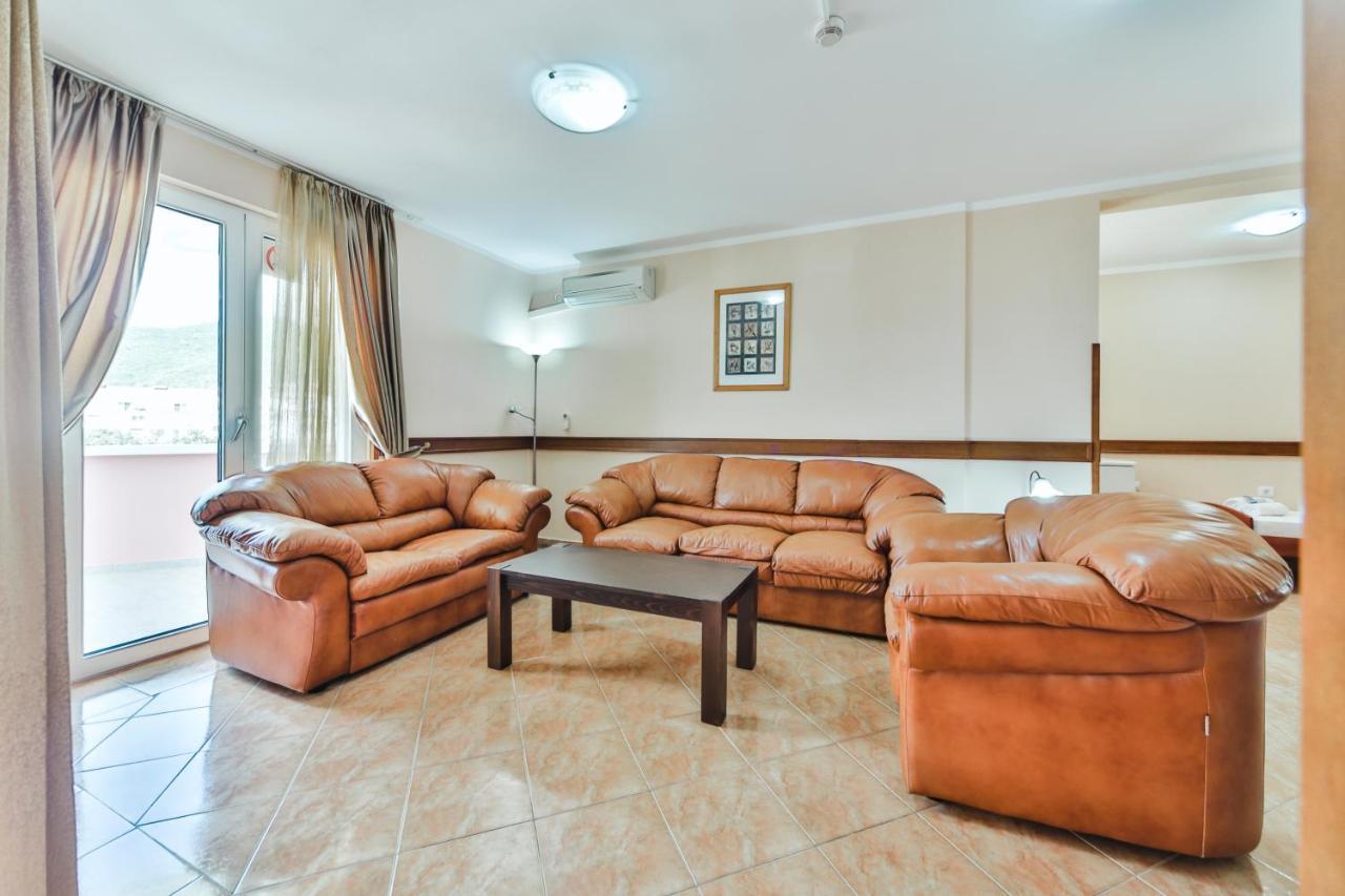 Garni Hotel Koral ブドヴァ エクステリア 写真