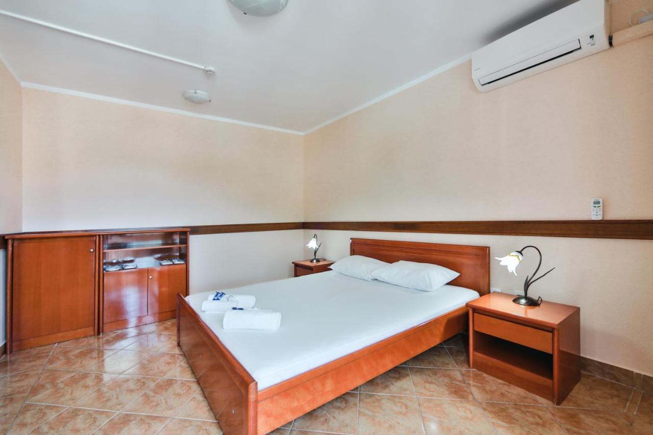 Garni Hotel Koral ブドヴァ エクステリア 写真