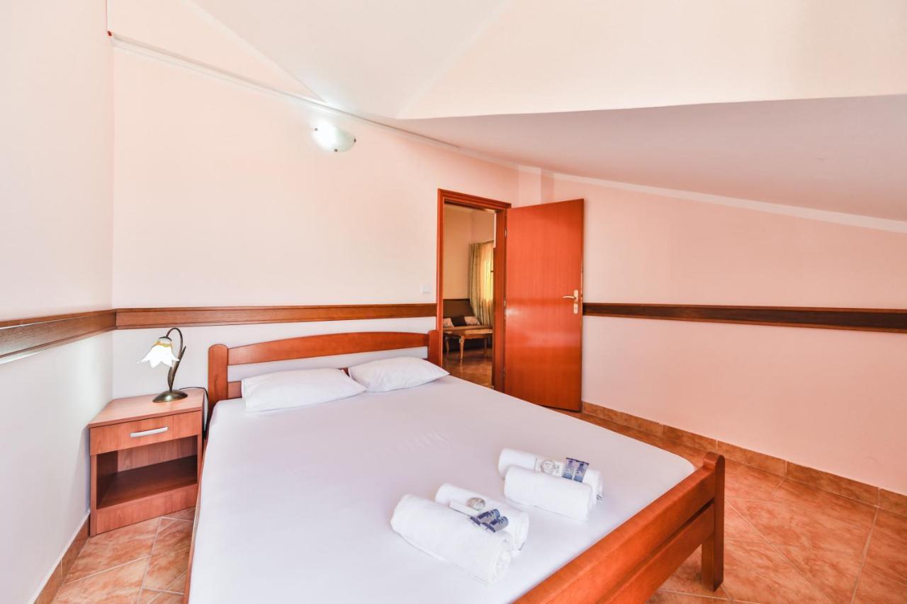 Garni Hotel Koral ブドヴァ エクステリア 写真