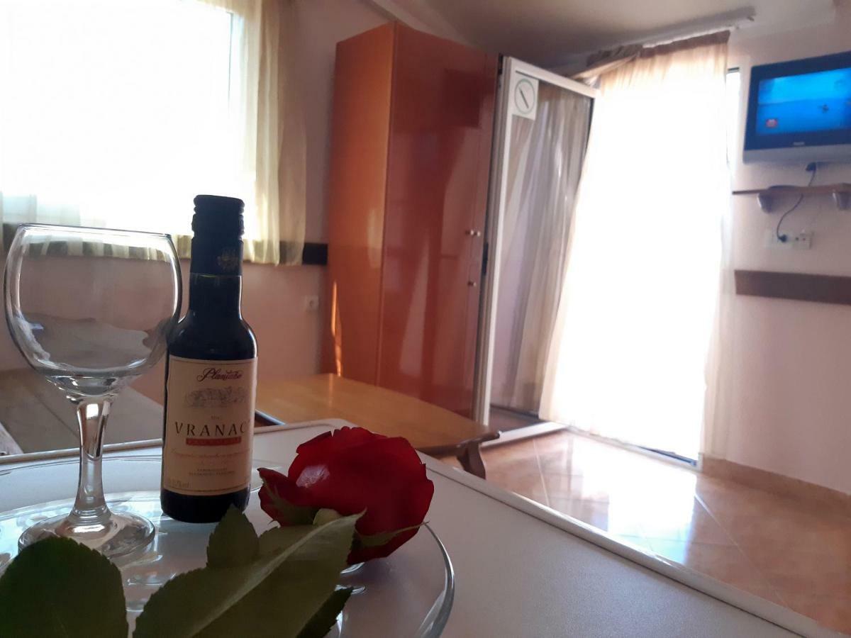 Garni Hotel Koral ブドヴァ エクステリア 写真