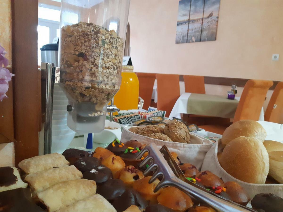 Garni Hotel Koral ブドヴァ エクステリア 写真